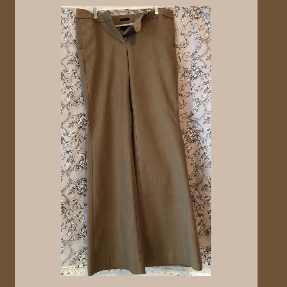 ❄️❄️Worthington Modern Fit dress pants - Size 8